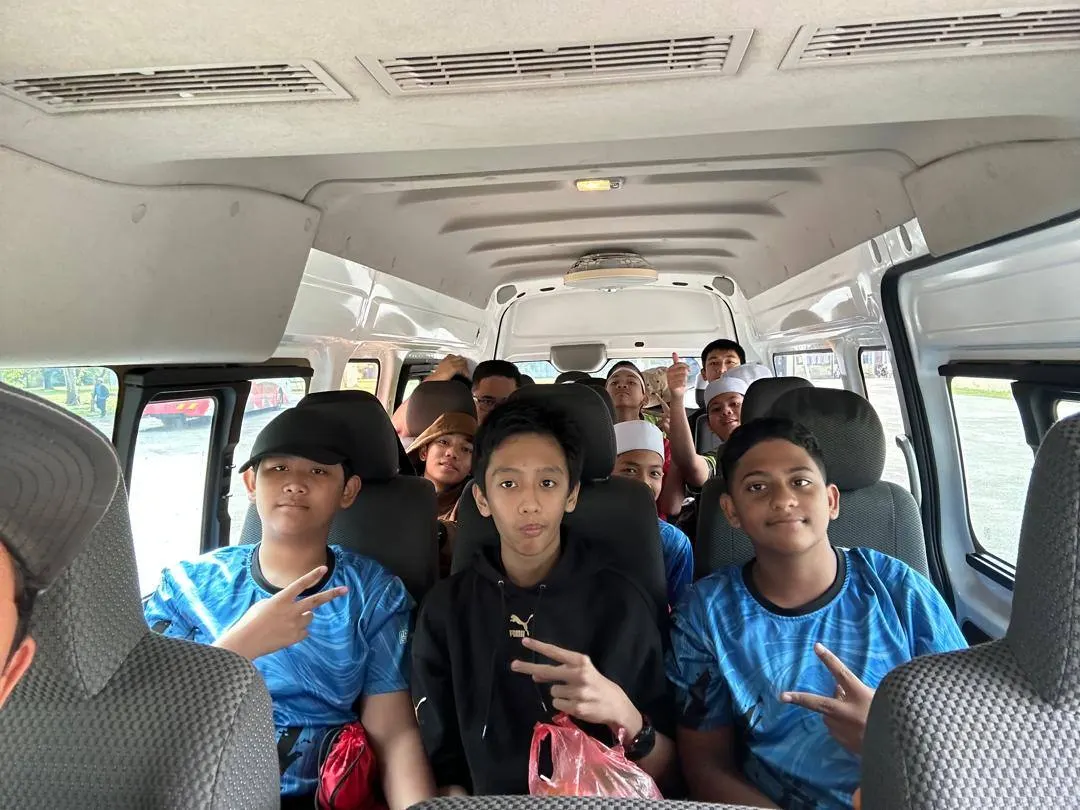 Galeri Van Sewa KL PJ 10